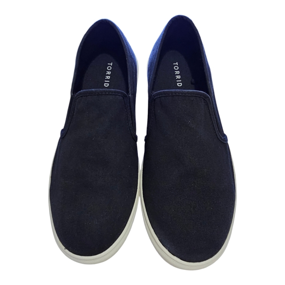 TORRID Women's Slip on Canvas Sneakers Black  11WW - Picture 3 of 5